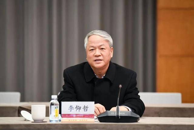 皇冠信用盘出租足球
_中央批准皇冠信用盘出租足球
,迟耀云任上海市委常委、市纪委书记